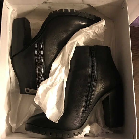 Steve Madden heel boots - Picture 7 of 7